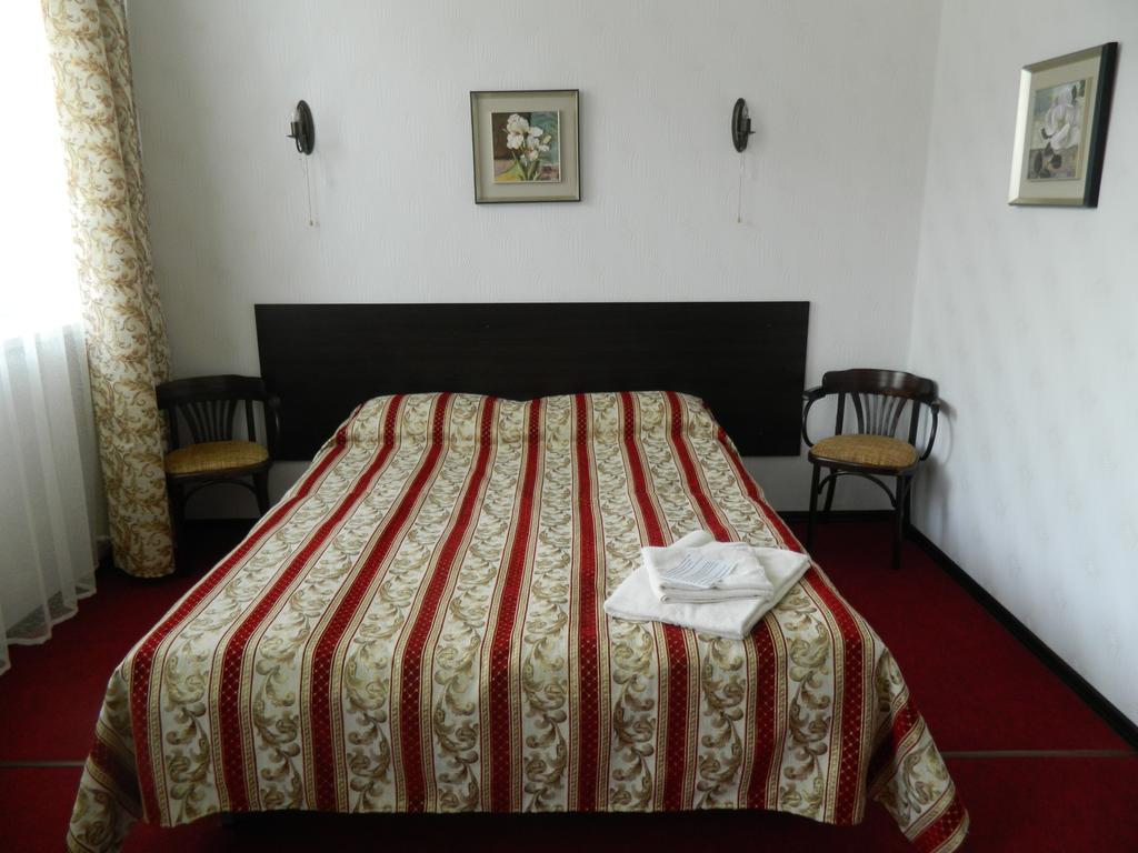 Florentina Hotel Edinet Camera foto