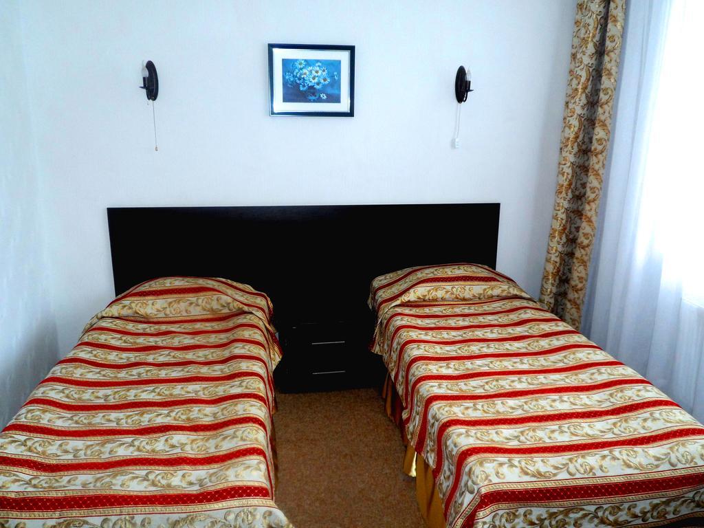 Florentina Hotel Edinet Esterno foto